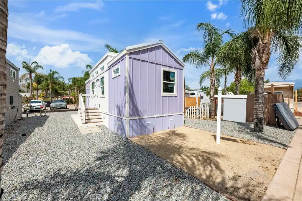 Manufactured home for sale at 501 S Mistletoe #16, San Jacinto, CA 92582 | MLS# SW26038195