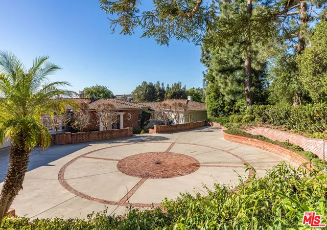 5th image of 551 Perugia Wy, Los Angeles, CA 90077 | MLS# 26651881