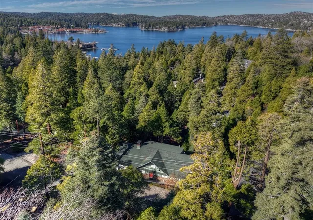 Homes for sale in Lake Arrowhead, CA | 180 Joaquin Miller, Lake Arrowhead, CA 92352 | MLS# IG26037597