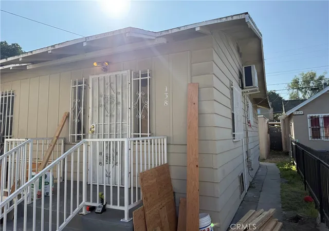 Photo 3 of Sale Pending at 138 E 60th Street, Los Angeles, CA 90003 | MLS# DW26038400 | Listing updated on 2026-10-02