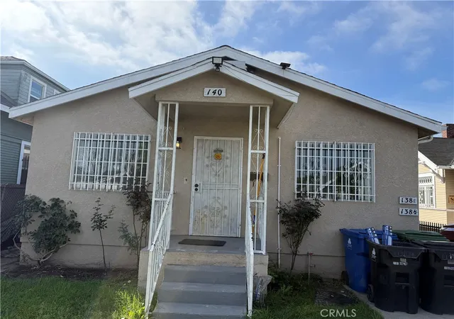 Photo 4 of Sale Pending at 138 E 60th Street, Los Angeles, CA 90003 | MLS# DW26038400 | Listing updated on 2026-10-02