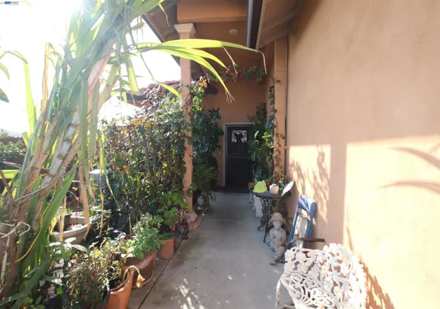 3rd image of 2511 S Laurel, Stockton, CA 95206 | MLS# 41124682