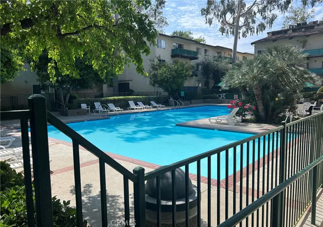 3rd image of 5460 White Oak #G101, Encino, CA 91316 | MLS# OC26037201