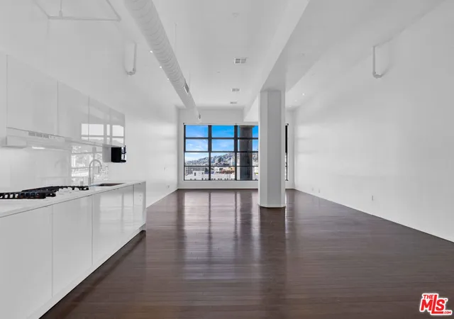 Photo 3 of Condo for sale at 1645 Vine St #711, Los Angeles, CA 90028 | MLS# 26653797 | Listing updated on 2026-10-01