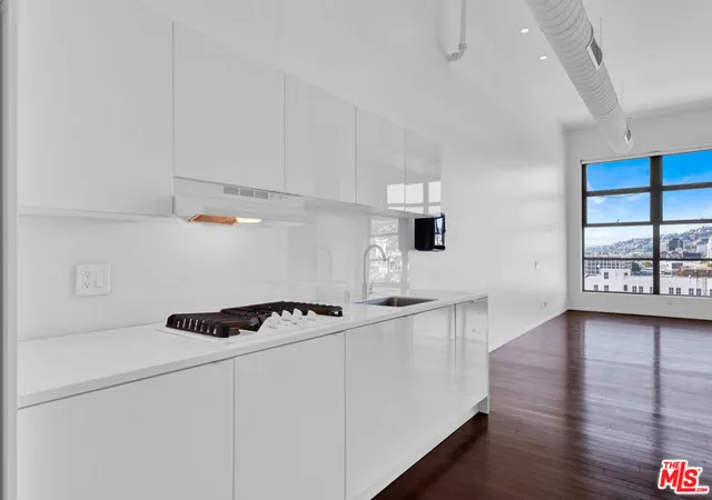 Photo 3 of Condo for sale at 1645 Vine St #711, Los Angeles, CA 90028 | MLS# 26653797 | Listing updated on 2026-10-01