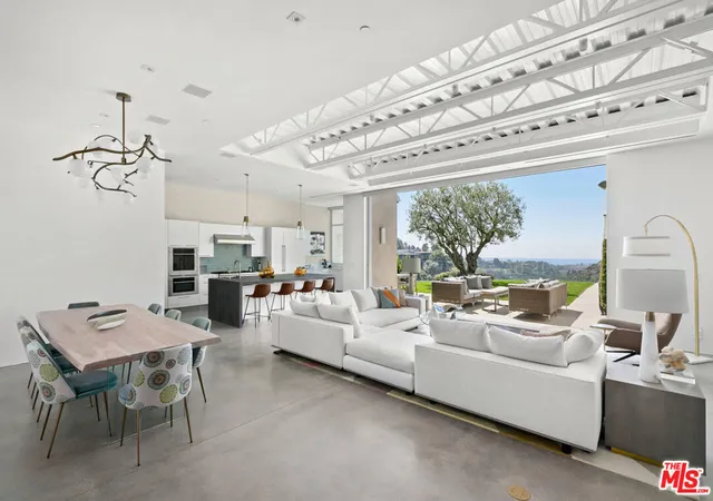 1st image of 1550 Casale Rd, Pacific Palisades, CA 90272 | MLS# 26653509