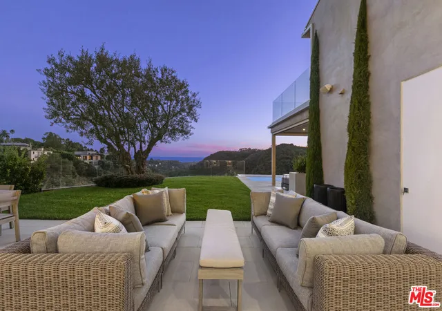 4th image of 1550 Casale Rd, Pacific Palisades, CA 90272 | MLS# 26653509