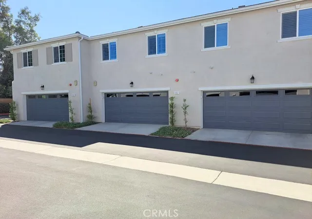 Photo 2 of Condo for sale at 41987 Isadora #1402, Murrieta, CA 92562 | MLS# SW26038974 | Listing updated on 2026-09-22