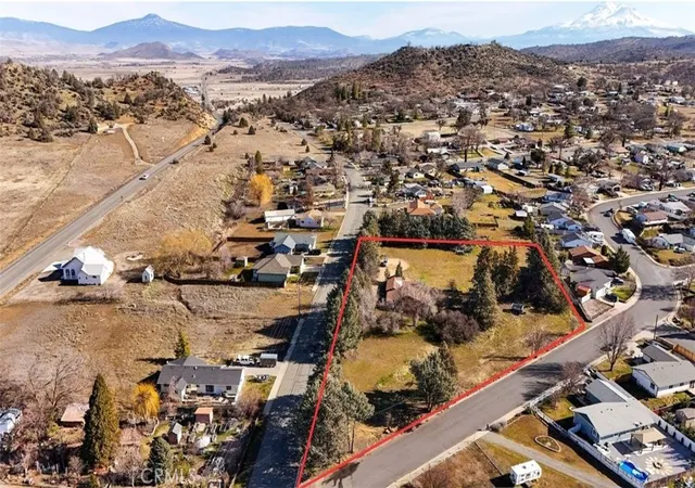 2nd image of 905 Campbell, Yreka, CA 96097 | MLS# SN26039015