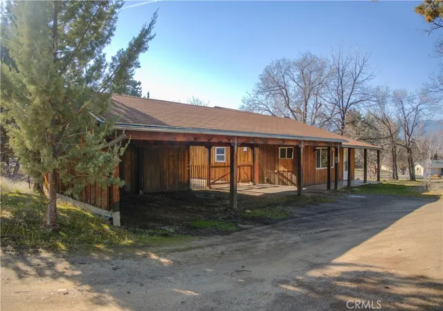 4th image of 905 Campbell, Yreka, CA 96097 | MLS# SN26039015