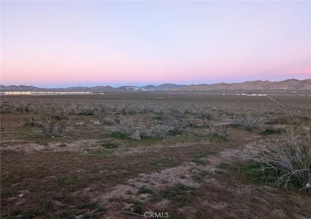 1st image of 0 Dale Evans Prkway, Apple Valley, CA 92307 | MLS# HD26039136