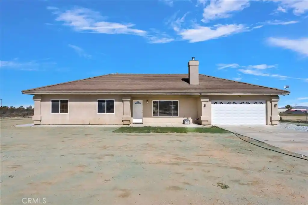 Single family home for sale at 8720 Greasewood Ln, Victorville, CA 92392 | MLS# HD26038330