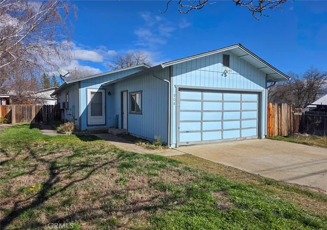 1st image of 908 Miner St, Yreka, CA 96097 | MLS# SN26039272