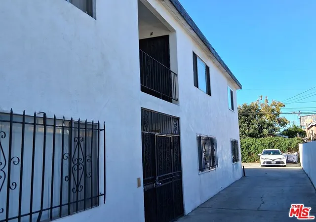 25th image of 849 W 73rd St, Los Angeles, CA 90044 | MLS# 26655025
