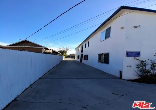 4th image of 849 W 73Rd St, Los Angeles, CA 90044 | MLS# 26655025