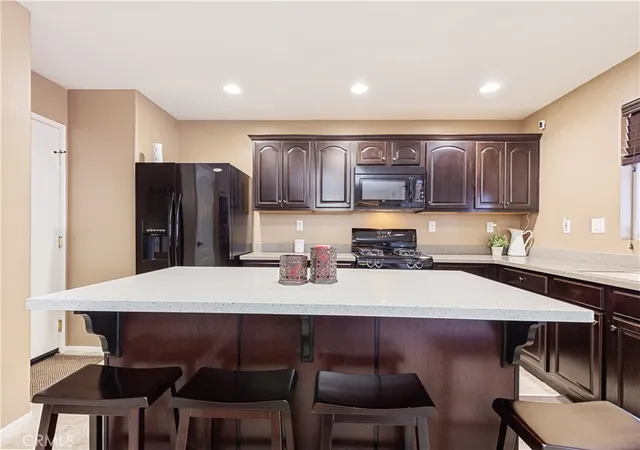 Photo 3 of Single family home for sale at 38113 Versailles, Palmdale, CA 93552 | MLS# SR26039289 | Listing updated on 2026-02-23