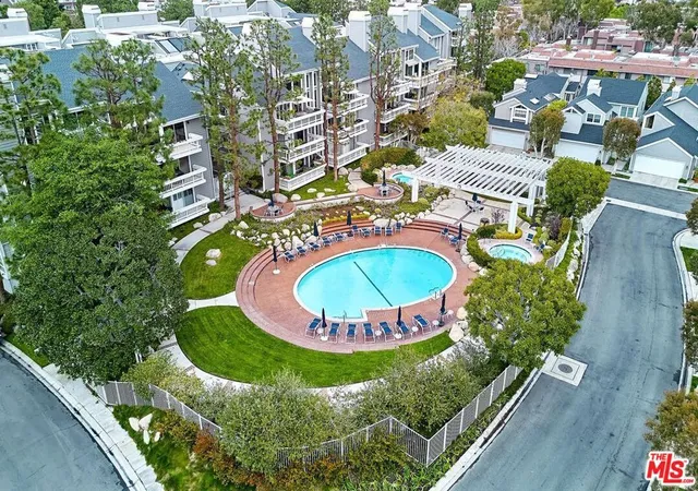 2nd image of 13078 Mindanao Wy #314, Marina Del Rey, CA 90292 | MLS# 26654717