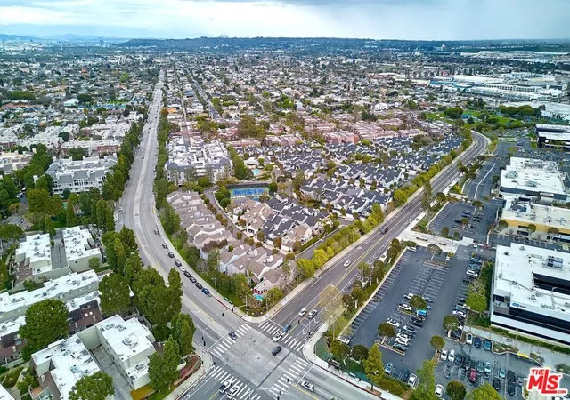 4th image of 13078 Mindanao Wy, Marina Del Rey, CA 90292