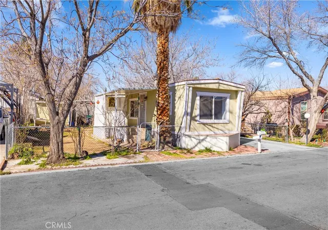 4th image of 43850 20Th #265, Lancaster, CA 93535 | MLS# SR26039053