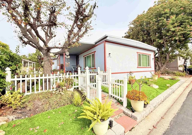 Photo 2 of Manufactured home for sale at 1925 Otay Lakes Rd #148, Chula Vista, CA 91913 | MLS# 260004225SD | Listing updated on 2026-10-08