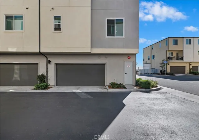 4th image of 5494 Seacliff Pl #55, San Diego, CA 92154 | MLS# SW26038955
