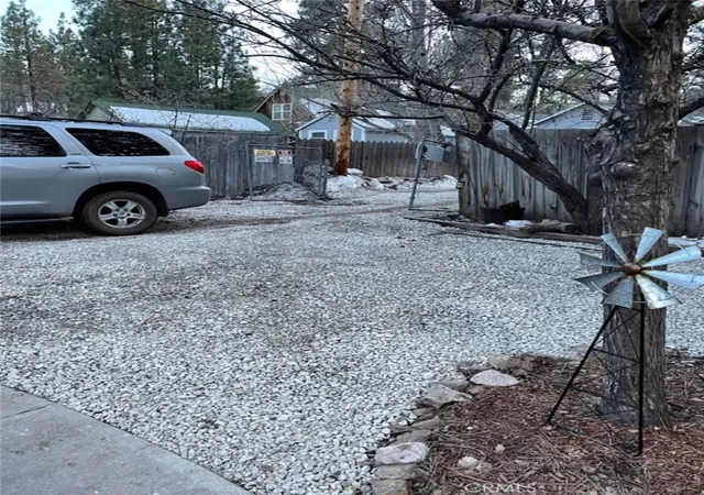 5th image of 40172 Highland Rd, Big Bear Lake, CA 92315 | MLS# IV26038472