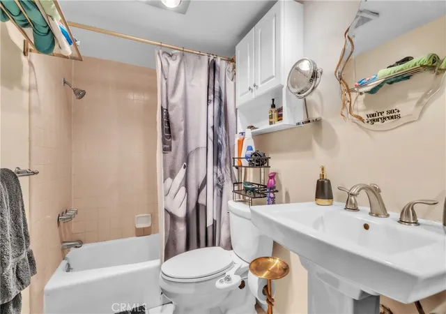 image of 445 Ivy, Glendale, CA 91204