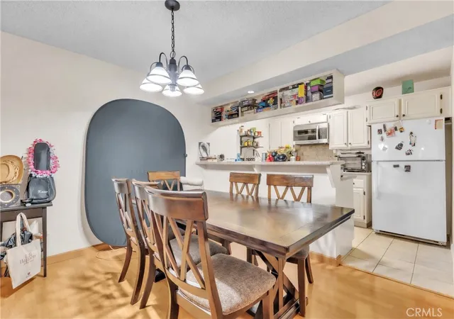 3rd image of 445 Ivy #204, Glendale, CA 91204 | MLS# GD26035578