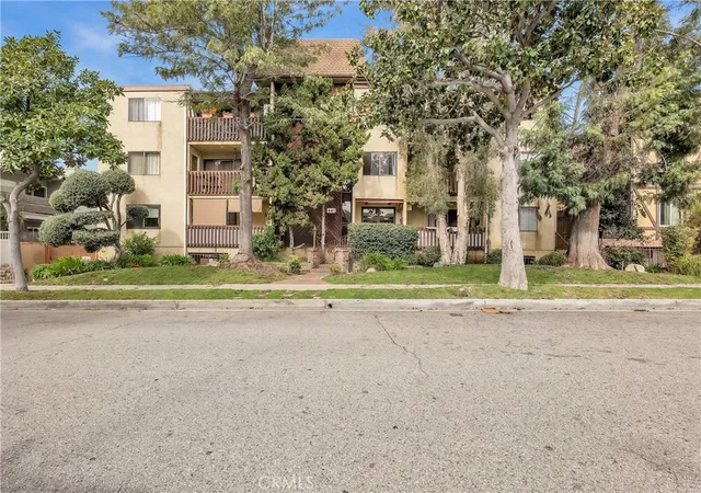 5th image of 445 Ivy #204, Glendale, CA 91204 | MLS# GD26035578