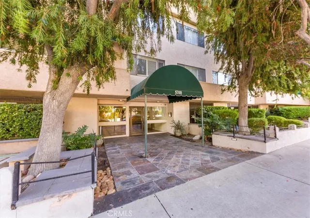 Homes for sale in Encino, CA | 5310 Zelzah, Encino, CA 91316 | MLS# SR26039694