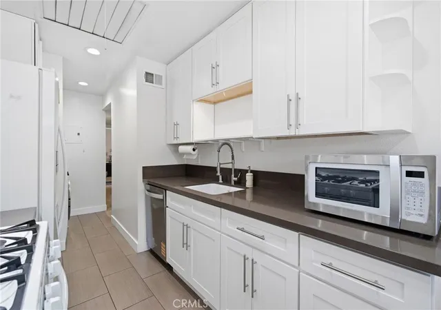 3rd image of 26247 Via Roble, Mission Viejo, CA 92691