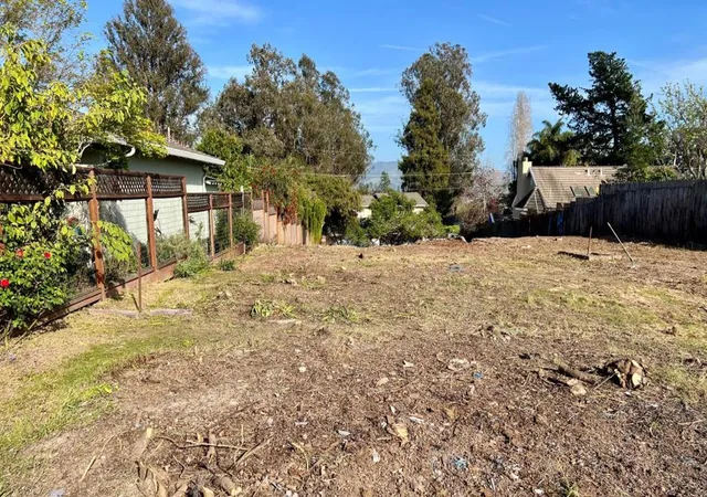Homes for sale in Watsonville, CA | 32 Crow Ave, Watsonville, CA 95076 | MLS# ML82035922