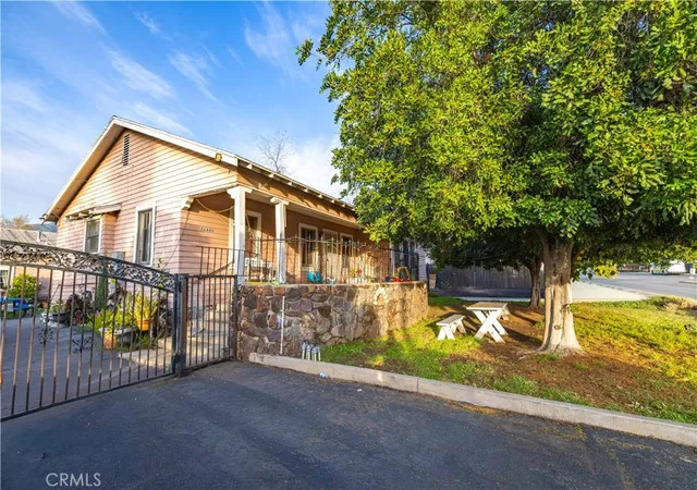 Photo 1 of Sale Pending at 26880 26878 Baseline, Highland, CA 92346 | MLS# DW26037512 | Listing updated on 2026-09-18