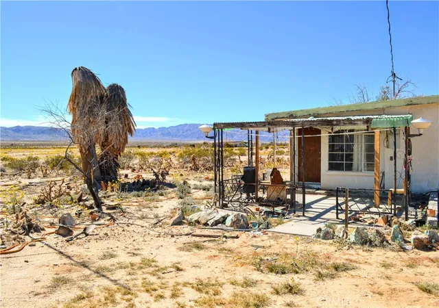 1st image of 4040 Peter Rabbit, Twentynine Palms, CA 92277 | MLS# JT26039446