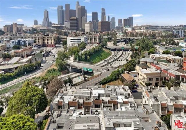 4th image of 903 New Depot St, Los Angeles, CA 90012