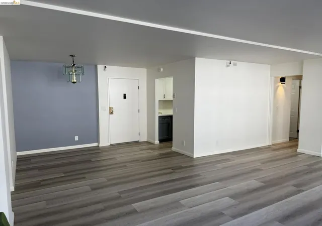 3rd image of 801 801 Franklin St, Oakland, CA 94607