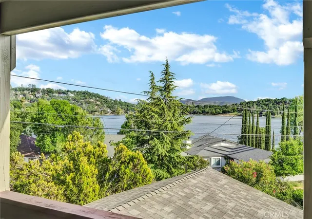 Photo 2 of Single family home for sale at 18528 N Shore Dr, Hidden Valley Lake, CA 95467 | MLS# LC26040465 | Listing updated on 2026-09-04
