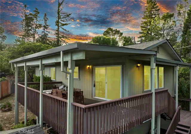 Photo 3 of Single family home for sale at 18528 N Shore Dr, Hidden Valley Lake, CA 95467 | MLS# LC26040465 | Listing updated on 2026-09-04