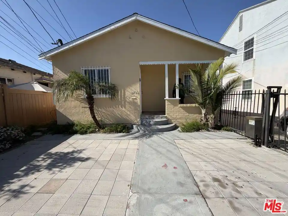 Multi family home for sale at 10923 S Inglewood Ave, Inglewood, CA 90304 | MLS# 26655477