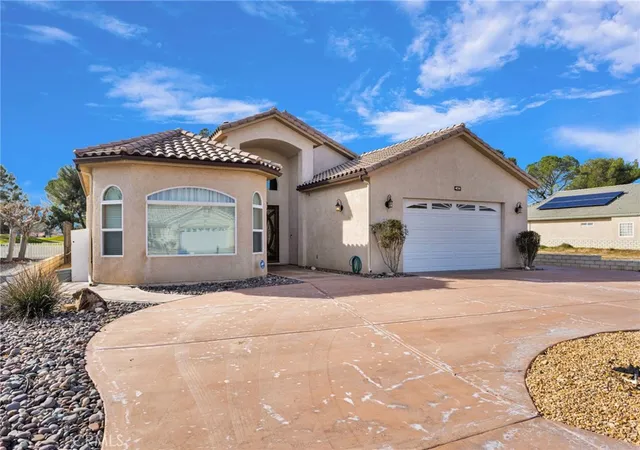 Photo 3 of Single family home for sale at 15005 Tournament, Helendale, CA 92342 | MLS# HD26039847 | Listing updated on 2026-09-06