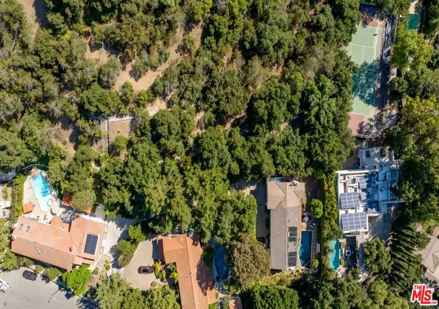 Homes for sale in Studio City, CA | 11662 Duque Dr, Studio City, CA 91604 | MLS# 26656121
