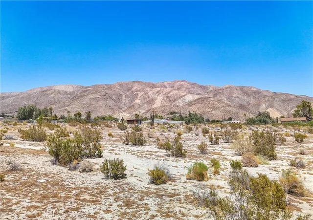 Homes for sale in Desert Hot Springs, CA | 5 Dillon Rd, Desert Hot Springs, CA 92241 | MLS# JT26040937