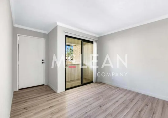 4th image of 2809 N Los Felices Cir E #212, Palm Springs, CA 92262 | MLS# 219143726PS
