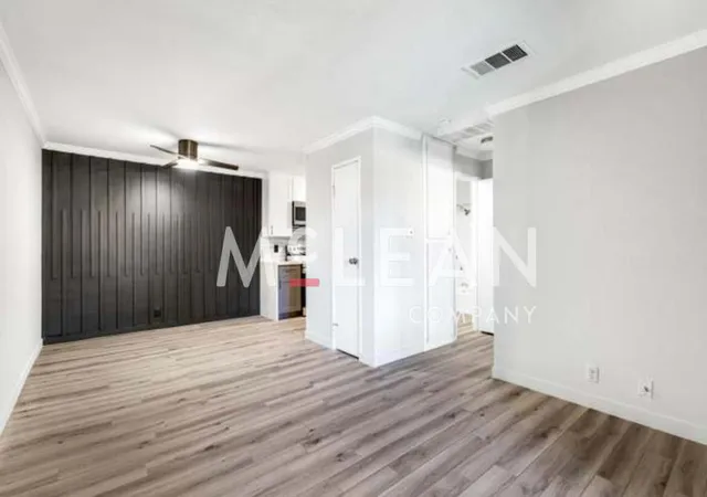 5th image of 2809 N Los Felices Cir E #212, Palm Springs, CA 92262 | MLS# 219143726PS
