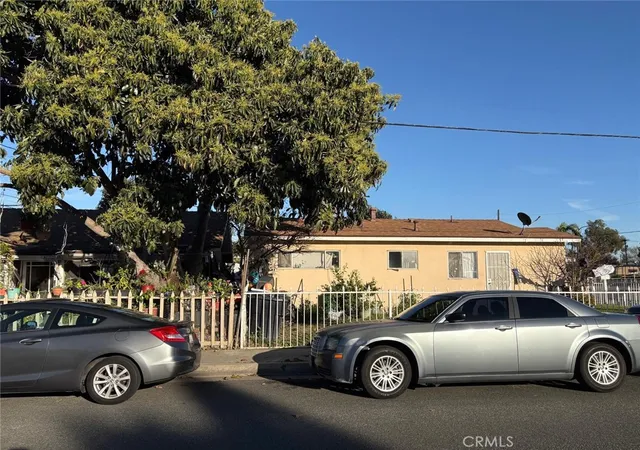 Photo 4 of Sale Pending at 22438 Claretta, Hawaiian Gardens, CA 90716 | MLS# PW26041137 | Listing updated on 2026-09-22