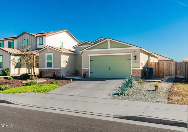 2nd image of 7808 Martian River St, Bakersfield, CA 93311 | MLS# V1-34861
