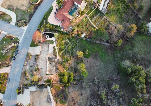 2nd image of 35 Estaban Dr, Camarillo, CA 93010 | MLS# V1-34867