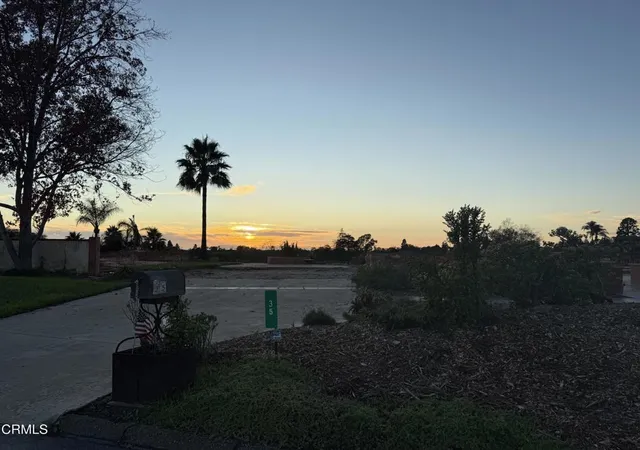 30th image of 35 Estaban Dr, Camarillo, CA 93010 | MLS# V1-34867