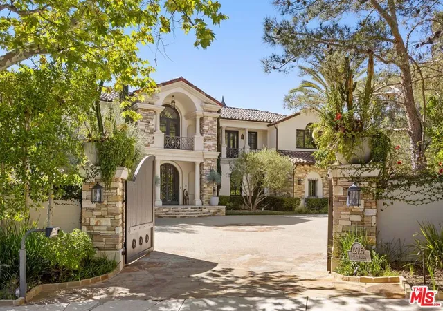 5th image of 12705 Chalon Rd, Los Angeles, CA 90049 | MLS# 26656211