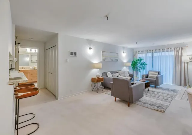 4th image of 295 Lenox Ave #203, Oakland, CA 94610 | MLS# ML82036156